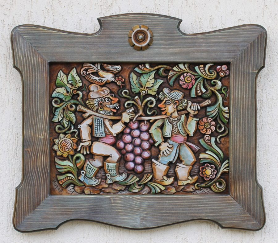 Author's wood carving "Grape"