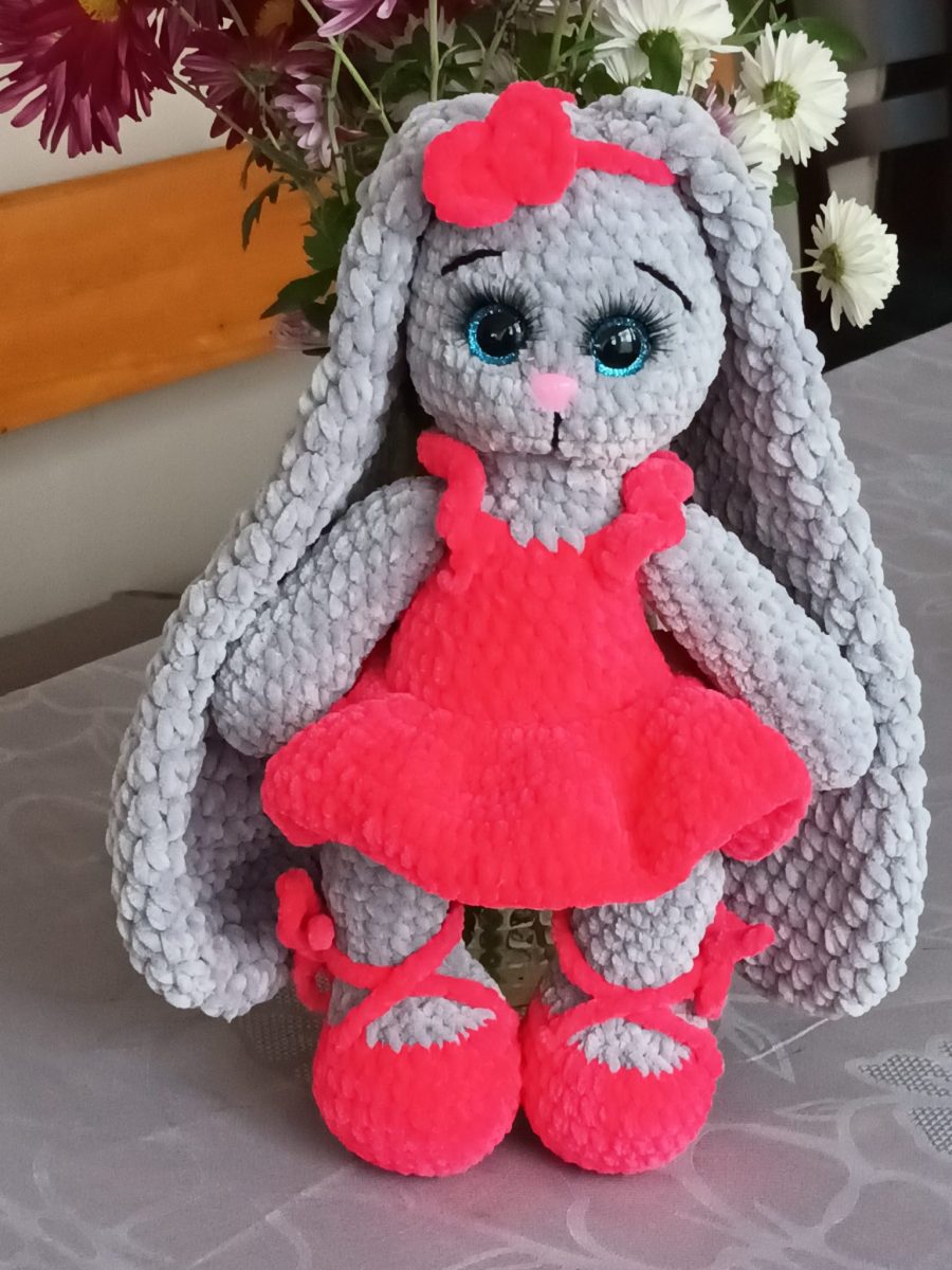 Hand-knitted bunny "Poohkavelka"
