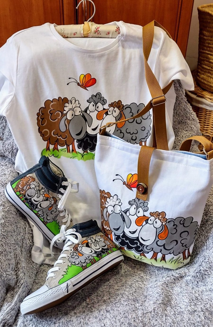 Gossip Sheep Hand Painted Set