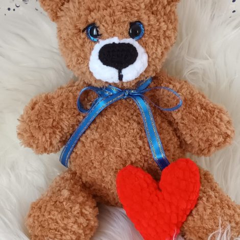 Hand-knitted bear "Valentine"