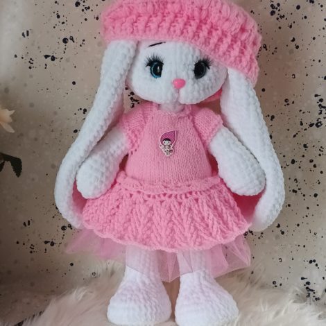Hand Knitted Bunny "Rosalie"